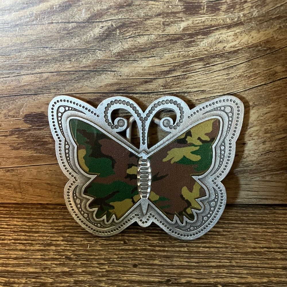 Ladies camo butterfly buckle